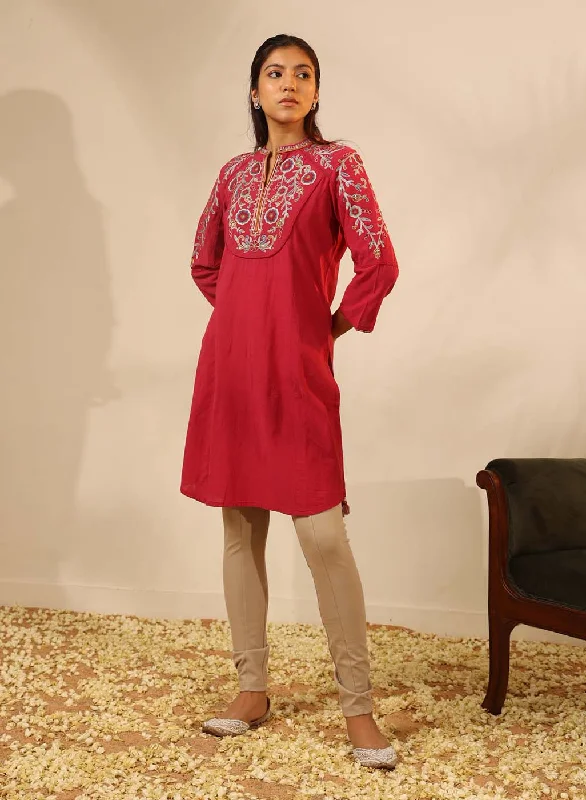 Red Knee-length Embroidered Kurta