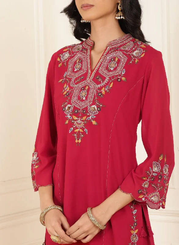 Red Kurta Set with Floral Embroidery and Zari Work