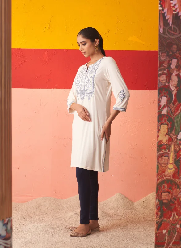 White Kurta for Women with Threadwork and Lace Detailing