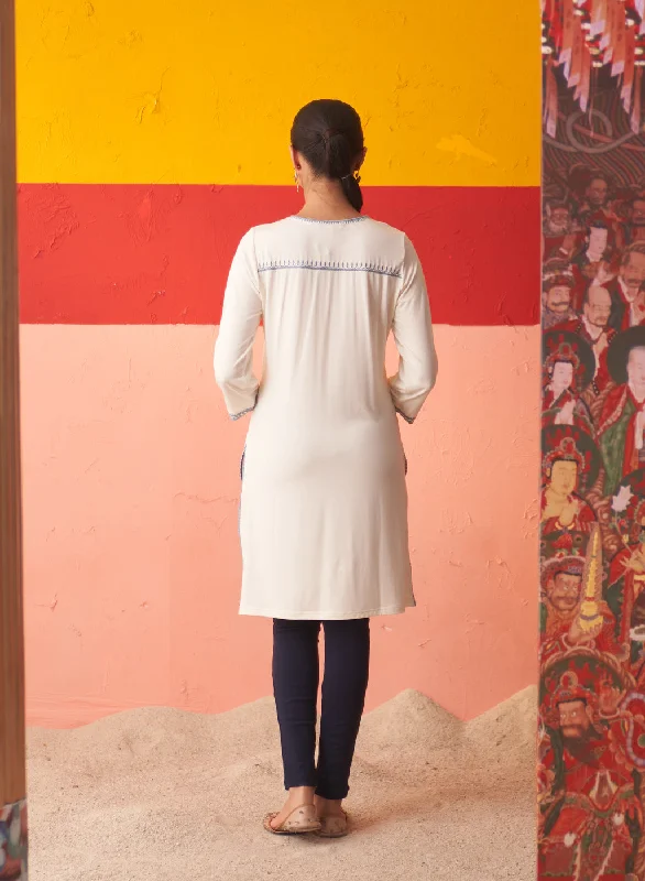 White Kurta for Women with Threadwork and Lace Detailing