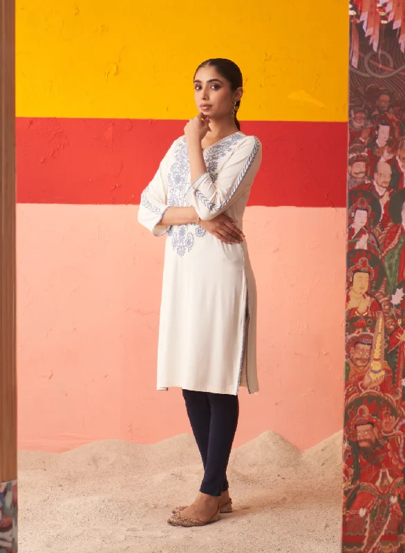 White Straight Kurta for Women with Threadwork