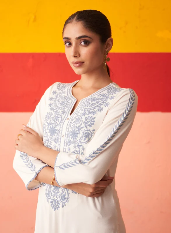 White Straight Kurta for Women with Threadwork