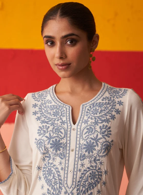 White Straight Kurta for Women with Threadwork