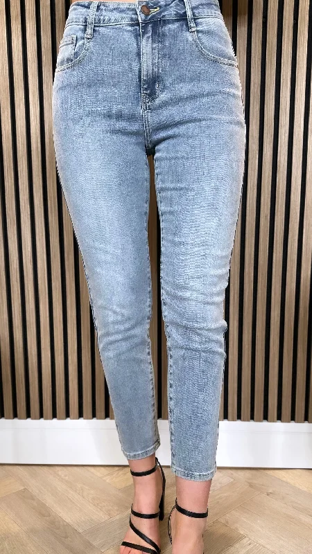 Carson Light Blue Boyfriend Jeans