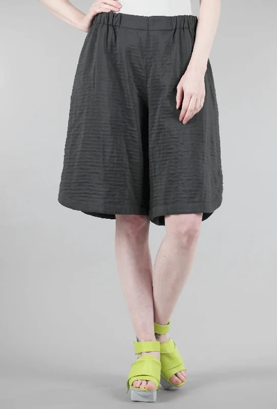 Lady Short In Anthracite